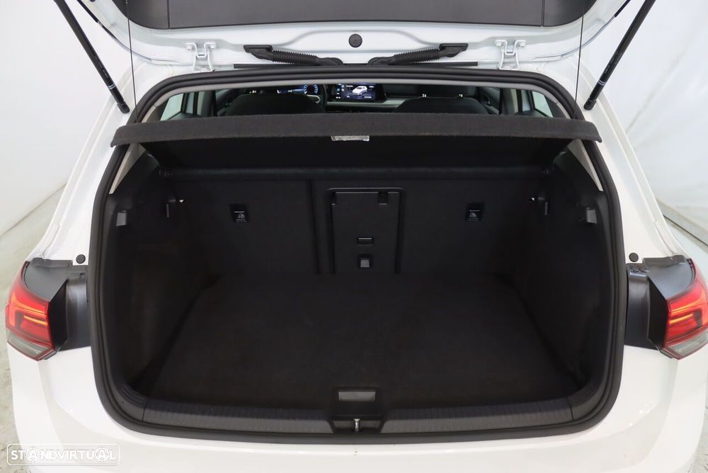VW Golf 2.0 TDI Conceptline - 17