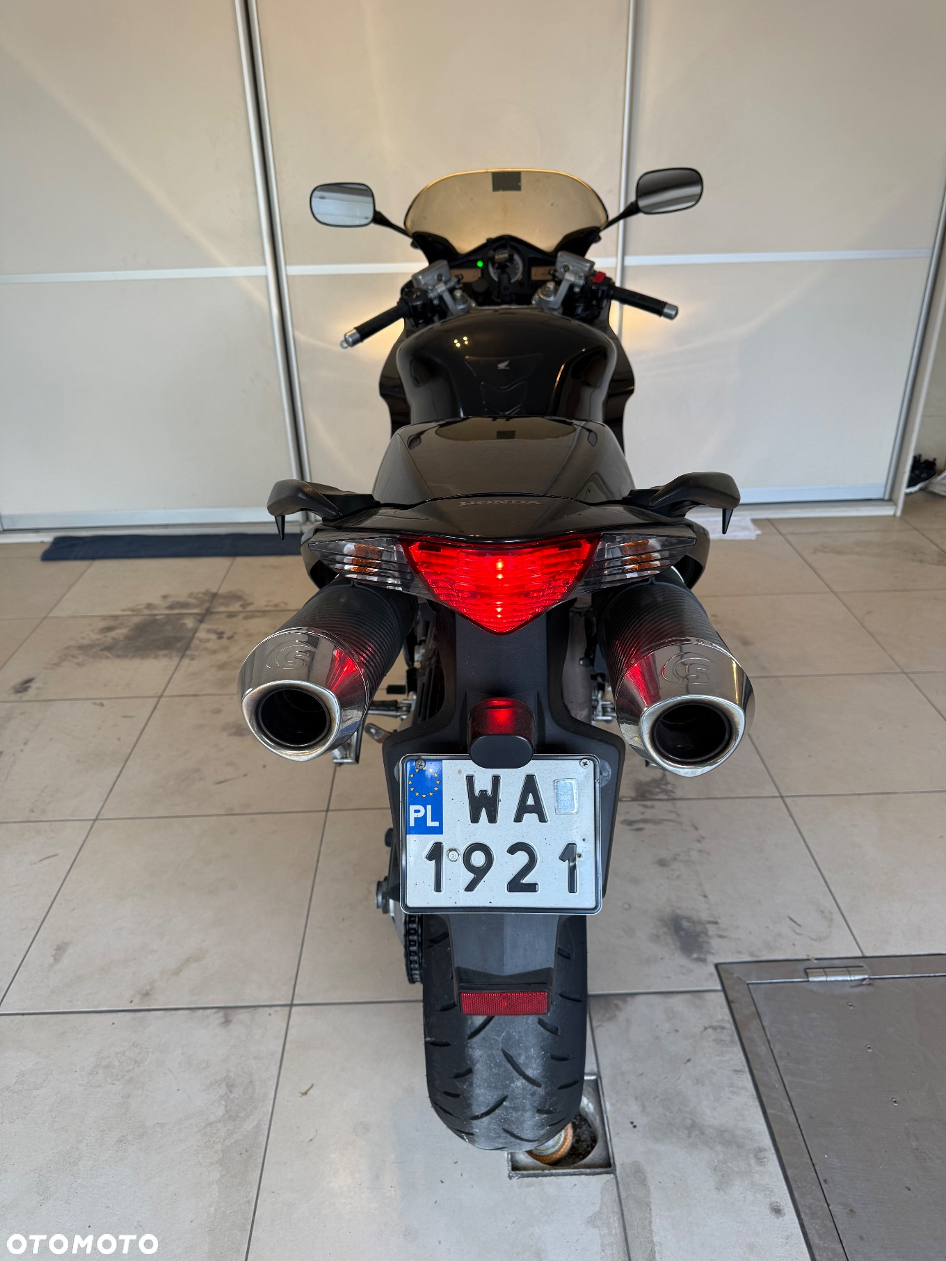 Honda VFR - 2