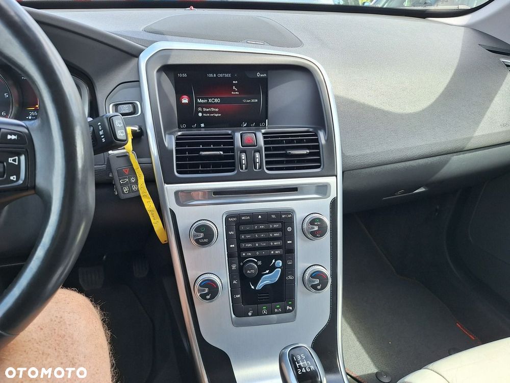 Volvo XC 60 D4 Ocean Race - 25