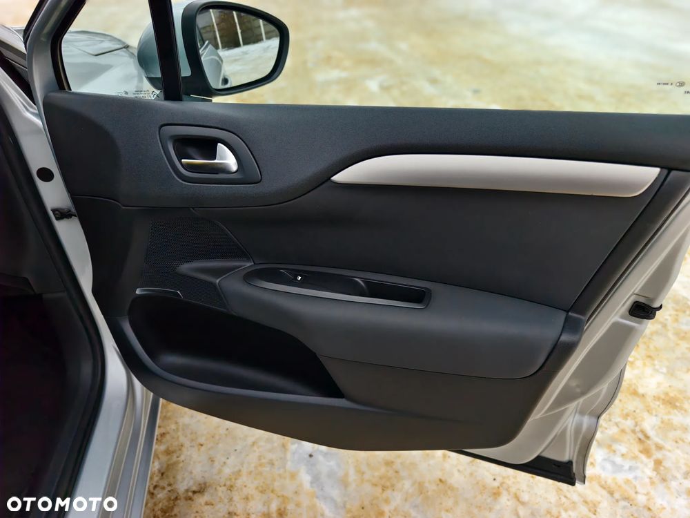 Citroën C4 VTi 120 Style - 17