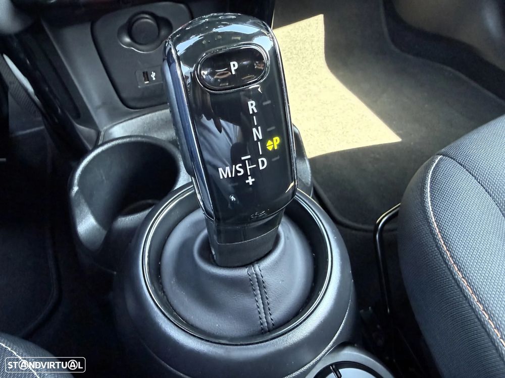 MINI 5 Portas Cooper Premium Plus JCW Auto - 40