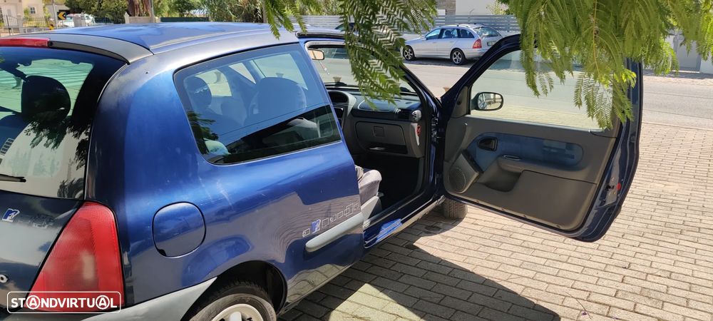 Renault Clio 1.2 MTV - 10