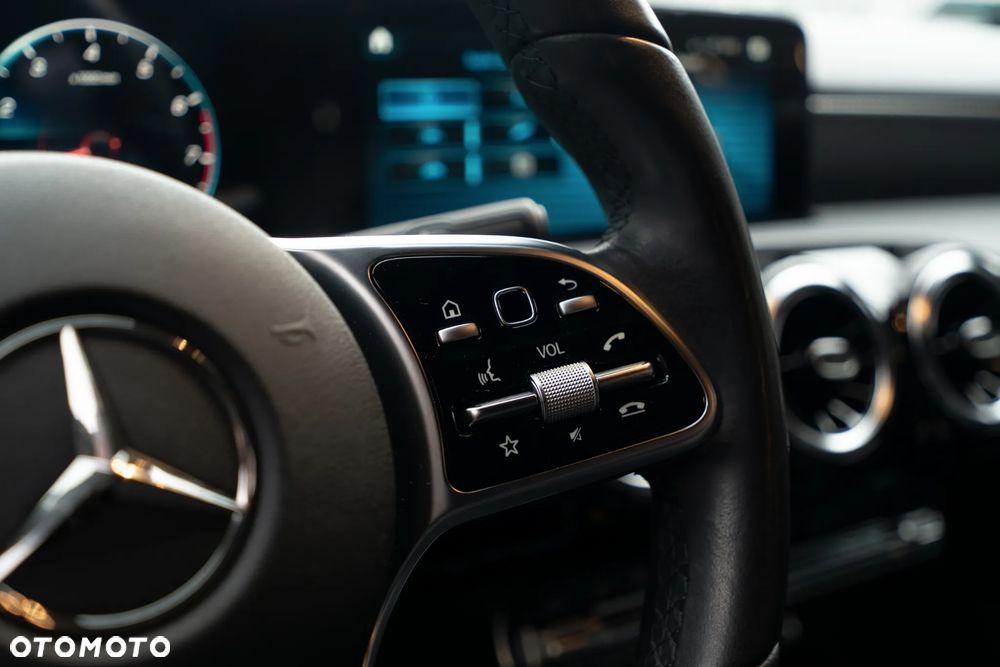 Mercedes-Benz Klasa A 180 Progressive 7G-DCT - 34