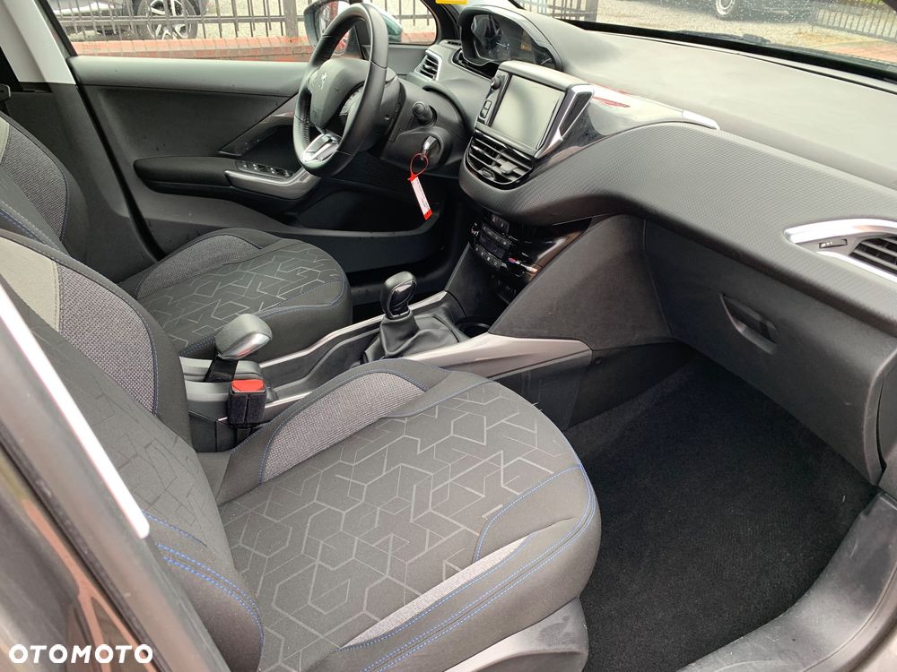 Peugeot 2008 PureTech 82 Style - 24
