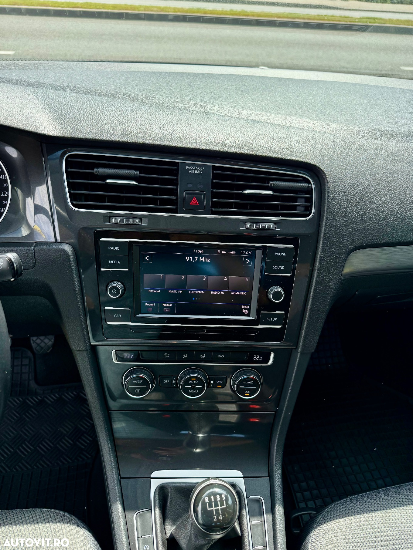 Volkswagen Golf 1.6 TDI Comfortline - 15