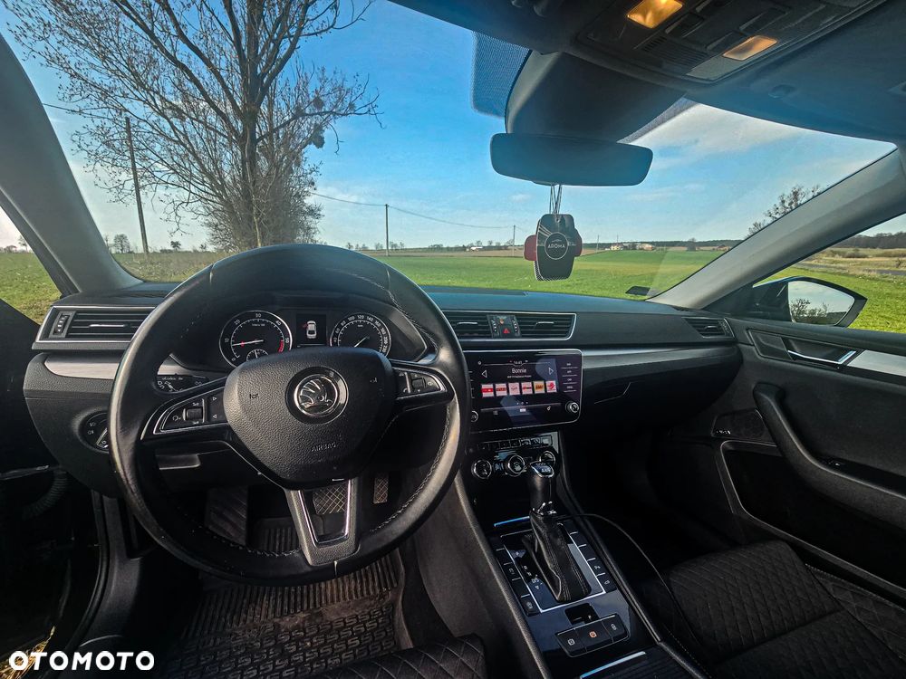 Skoda Superb 2.0 TDI 4x4 Style DSG - 3