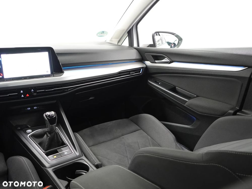 Volkswagen Golf - 28