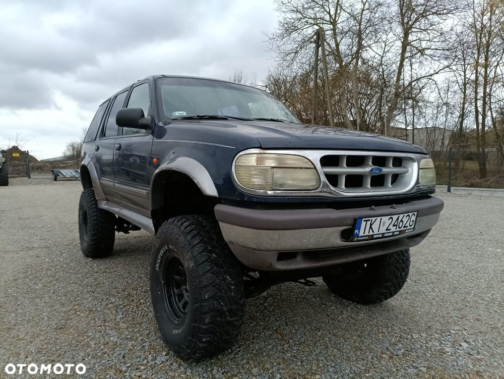 Ford Explorer - 1
