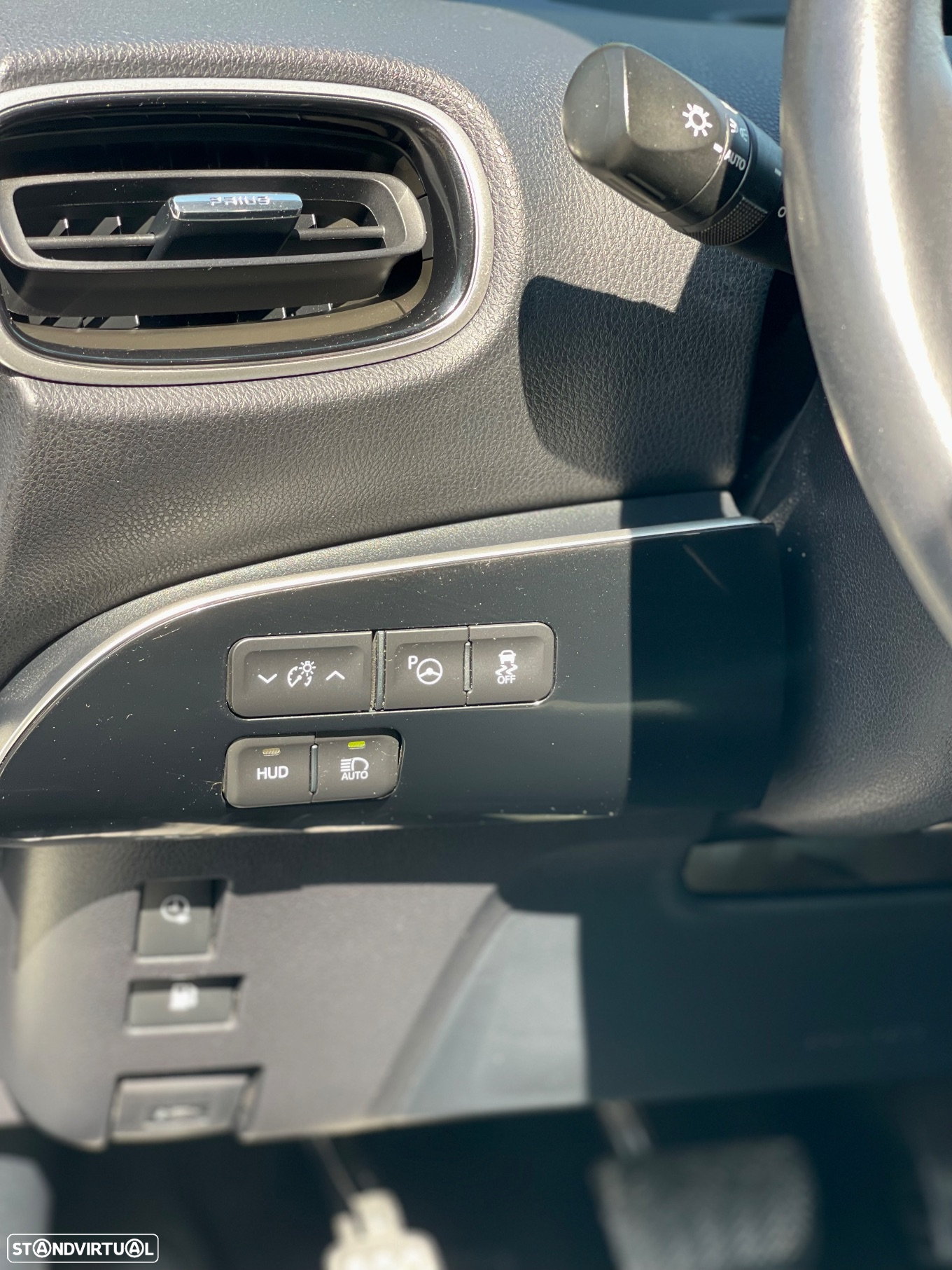 Toyota Prius 1.8 Plug-In Luxury Pele - 19
