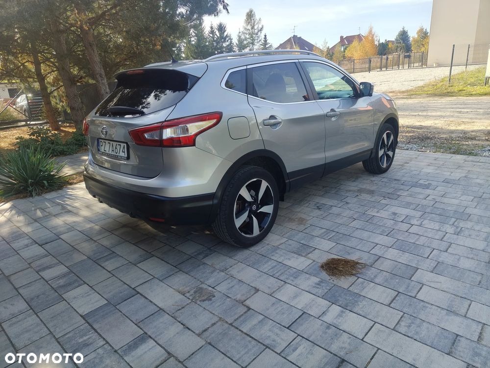 Nissan Qashqai 1.5 dCi Tekna - 4