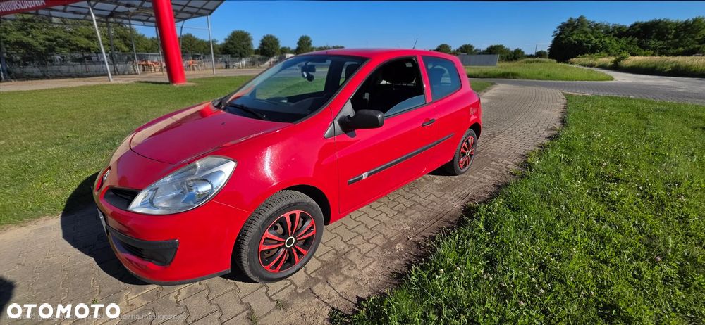 Renault Clio 1.2 16V Authentique - 9
