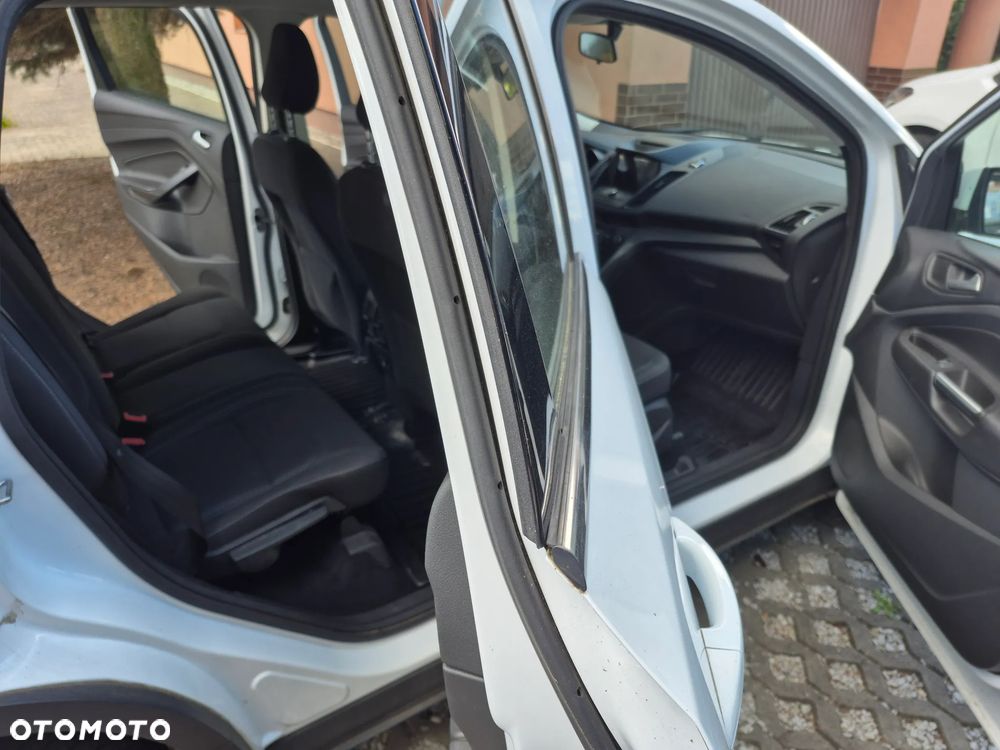 Ford Kuga 1.5 TDCi 2x4 Cool & Connect - 14