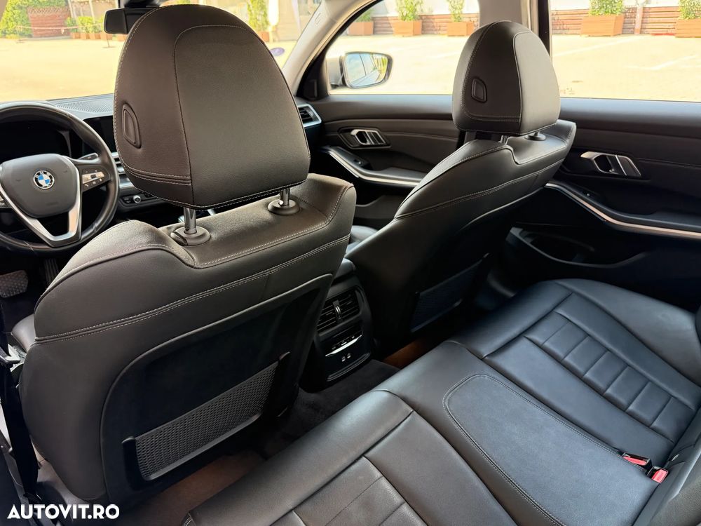 BMW Seria 3 330e Aut. Sport Line - 9