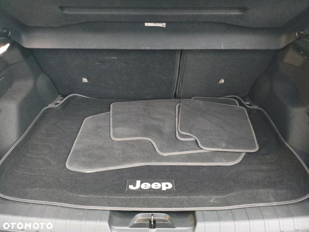 Jeep Avenger 1.2 GSE T3 Altitude FWD - 11