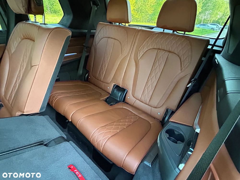 BMW X7 M50d sport - 28