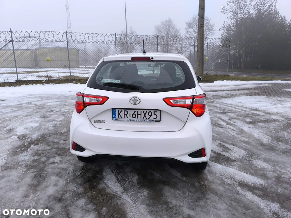 Toyota Yaris 1.5 Active - 9
