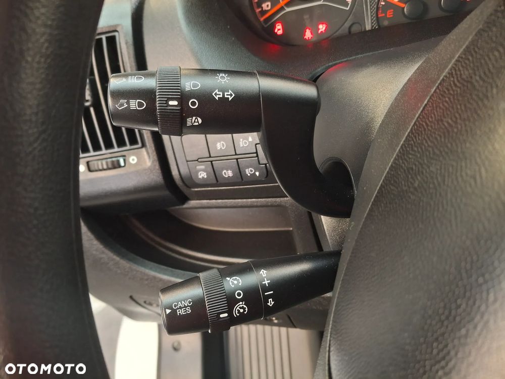 Peugeot Boxer 2020 Rok Furgon VAN L2H2 Kamera Cofania Nawigacja Fabryczna TomTom Światła LED Klimatyzacja Automatyczna Tempomat Niski Przebieg - 22