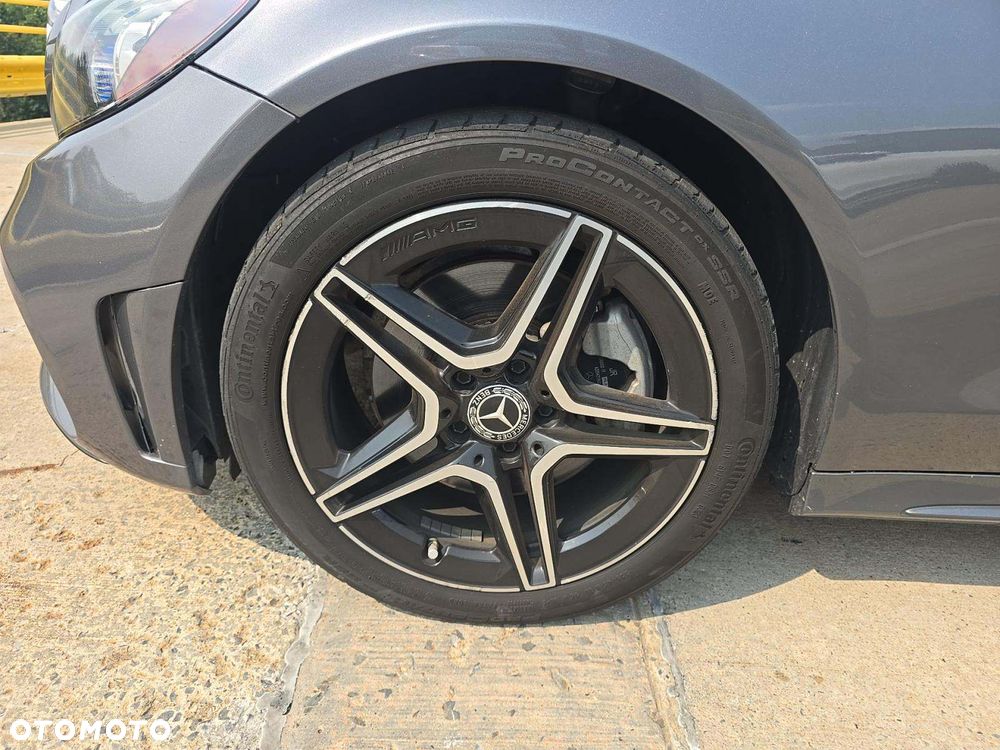 Mercedes-Benz Klasa C 300 4Matic 9G-TRONIC AMG Line - 14