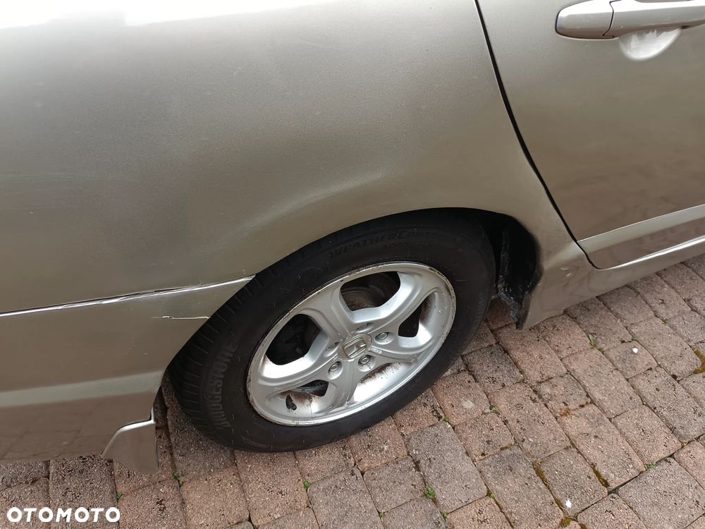 Honda Civic 1.8 Comfort - 12