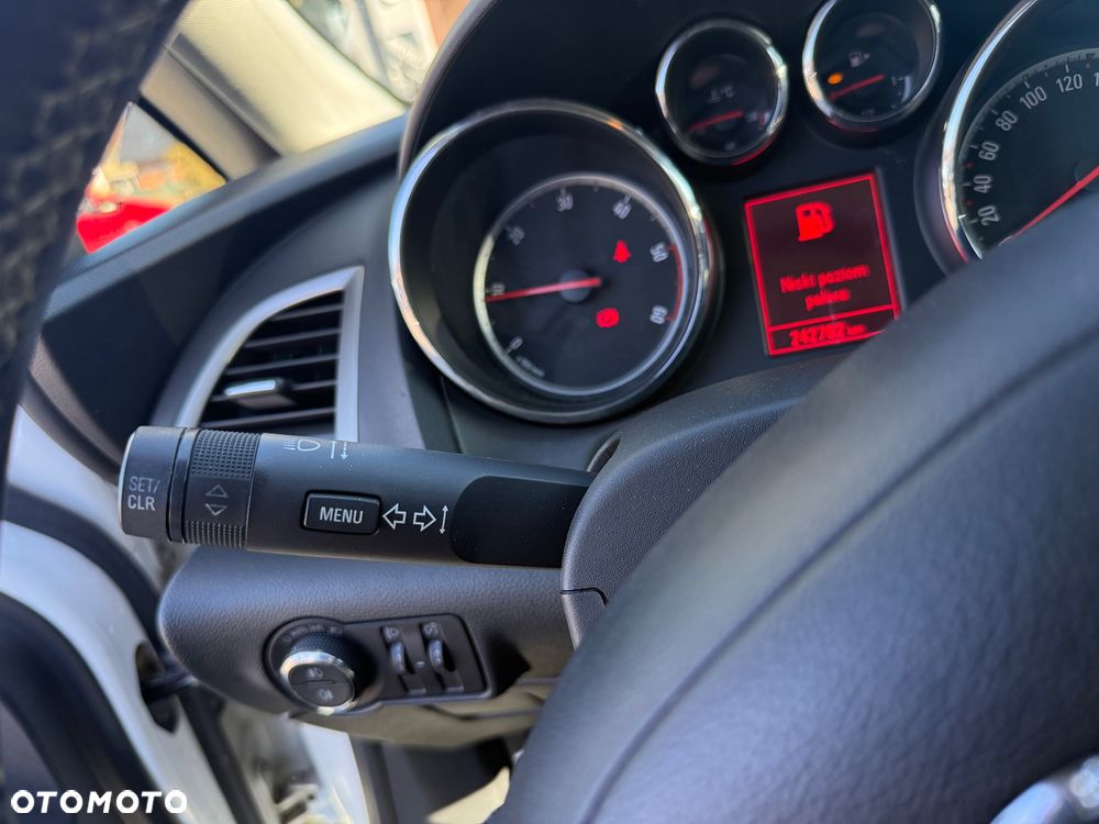 Opel Astra 1.7 CDTI DPF 150 Jahre - 21