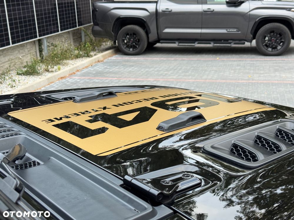 Jeep Wrangler - 10