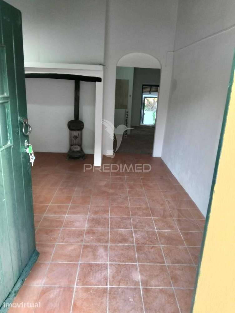 MORADIA T2 COM QUINTAL - Grande imagem: 4/23