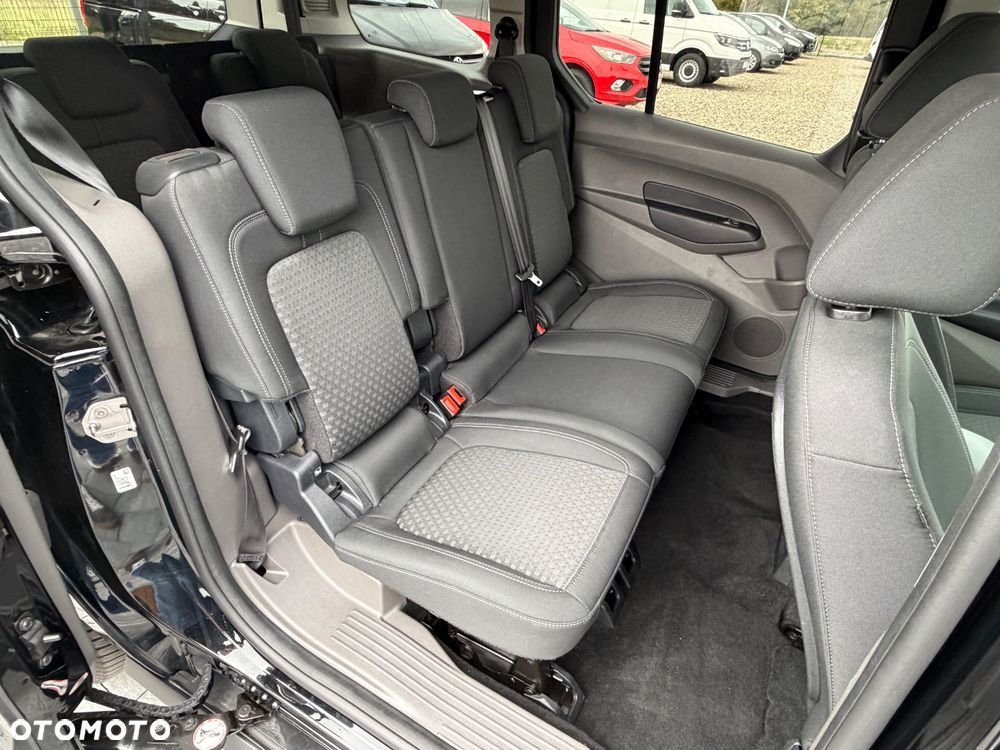 Ford Tourneo Connect Grand - 26
