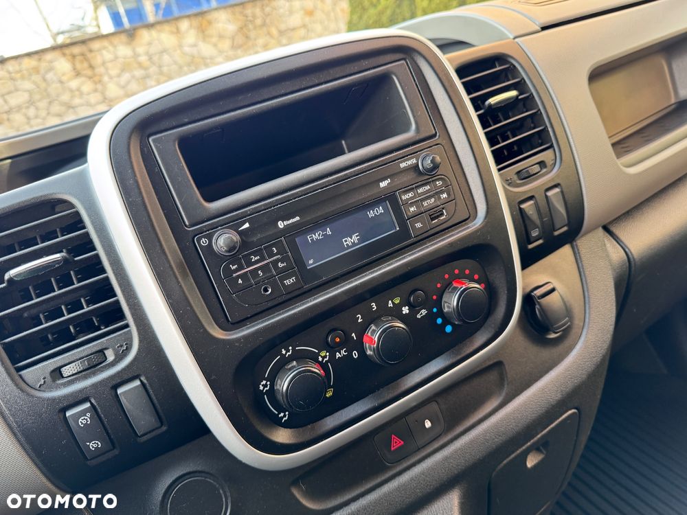 Renault Trafic - 12