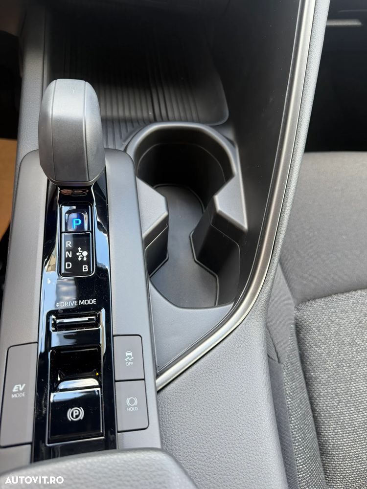 Toyota C-HR 1.8 HEV 140 CP 4x2 CVT Active - 16