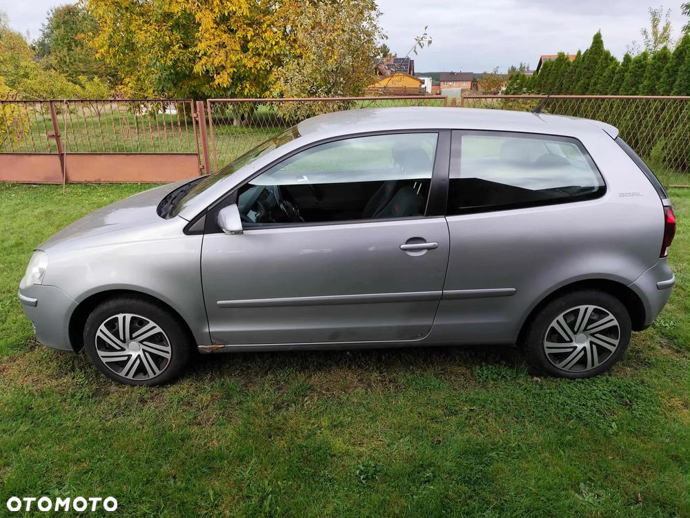 Volkswagen Polo - 4