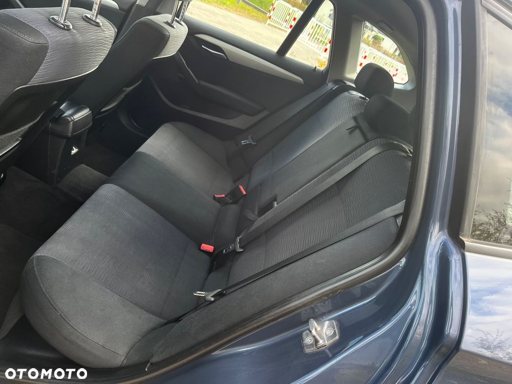 BMW X1 2011