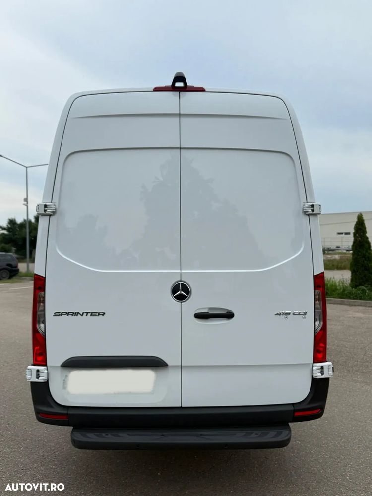 Mercedes-Benz Sprinter - 23