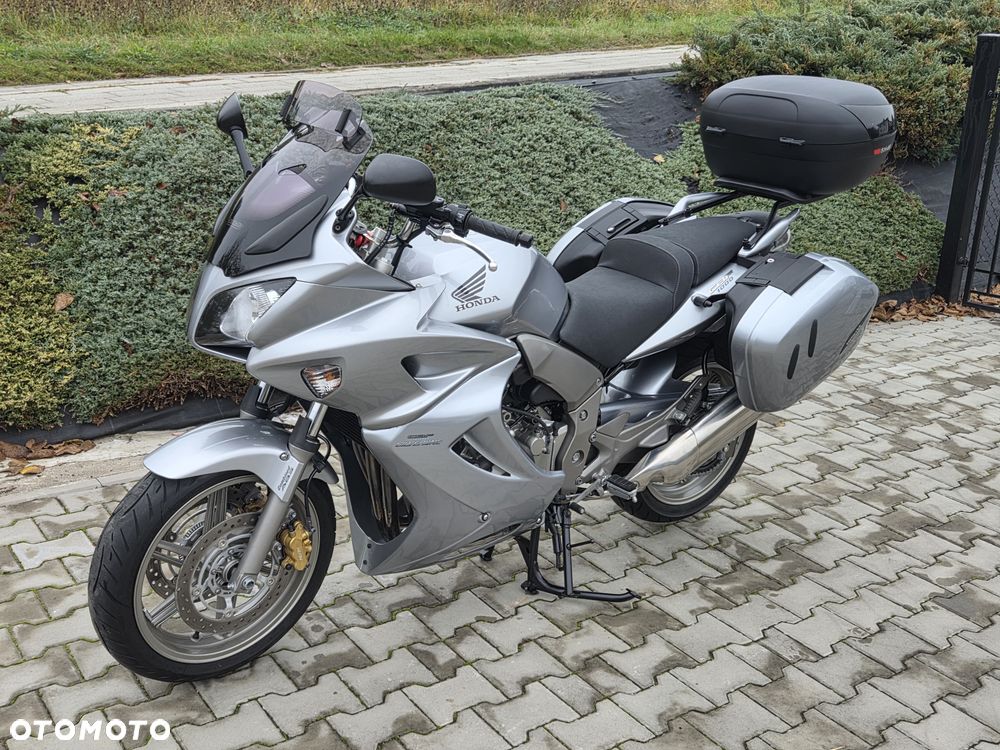 Honda CBF - 22