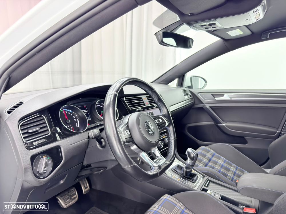 VW Golf 1.4 GTE Plug-In-Hybrid DSG - 20