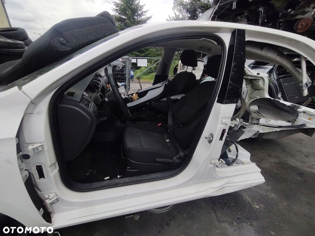 SKODA RAPID LIFTBACK PRÓG SŁUPEK LEWY 2016 - 1