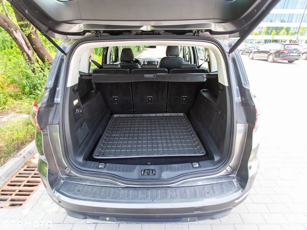 Ford S-Max 2.0 TDCi Bi-Turbo Titanium PowerShift - 18