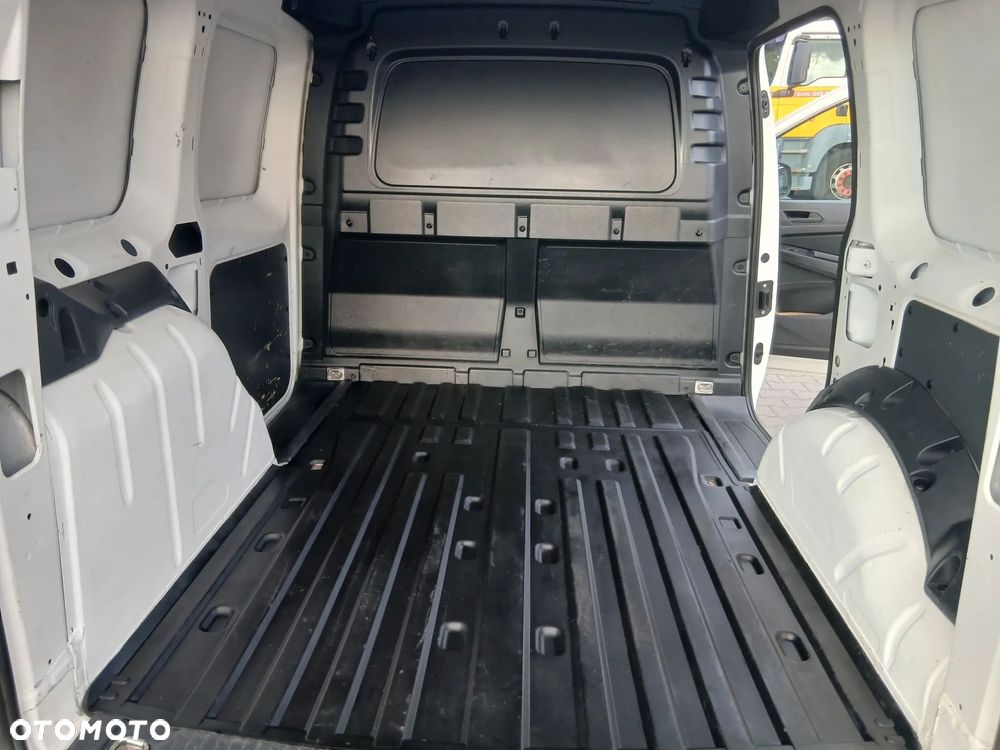Volkswagen Caddy - 8