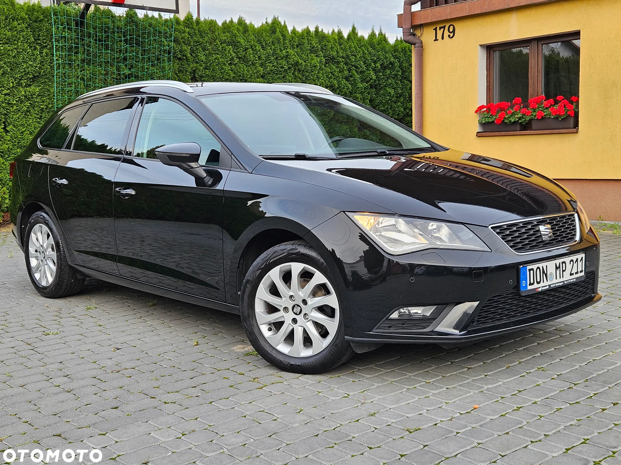 Seat Leon ST 1.2 TSI Start&Stop CONNECT - 2