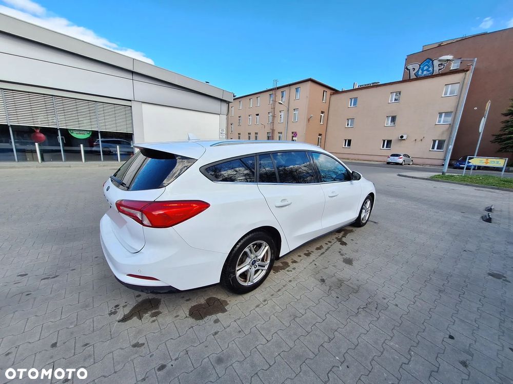 Ford Focus 1.5 EcoBoost Titanium - 3