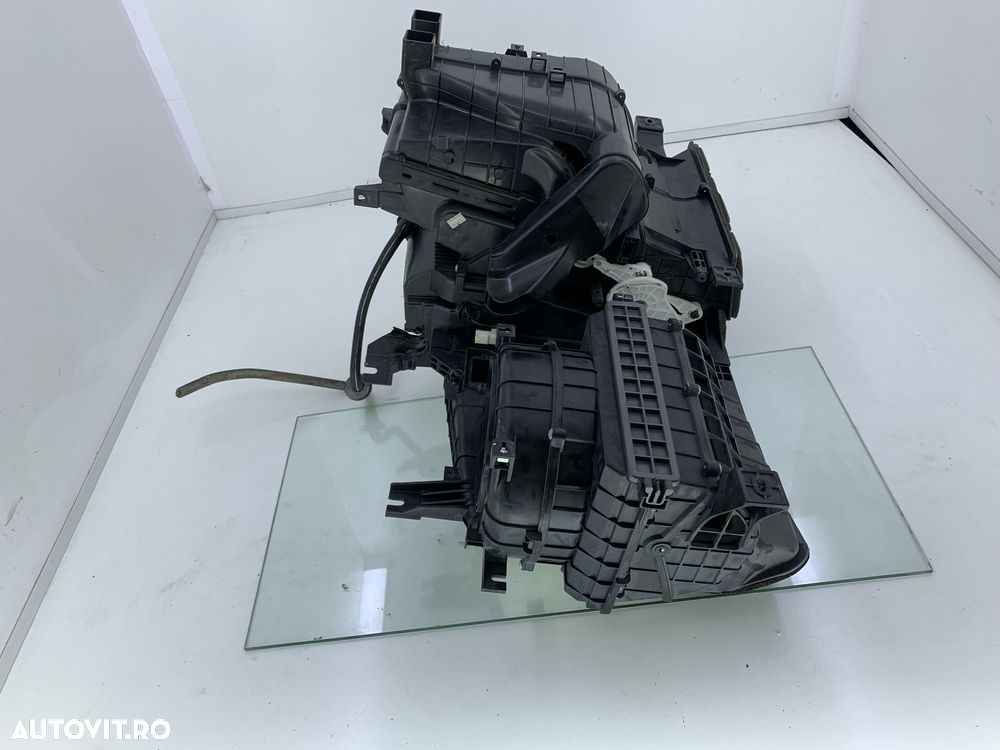 Dezmembrez Aeroterma interior pt volan stanga de pe Hyundai I20… - 2