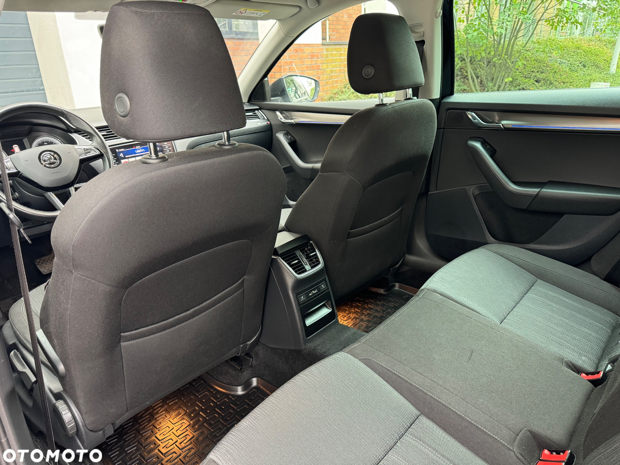 Skoda Octavia 2.0 TDI DSG 4x4 Ambition - 9