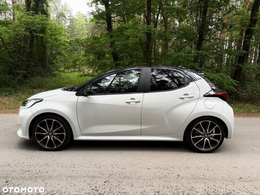 Toyota Yaris Hybrid 1.5 Executive - 3