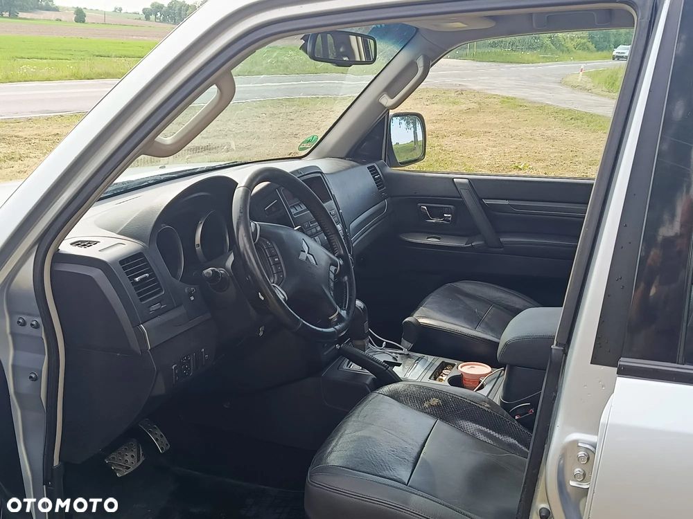 Mitsubishi Pajero 3.2 DID Alpine Edition - 7