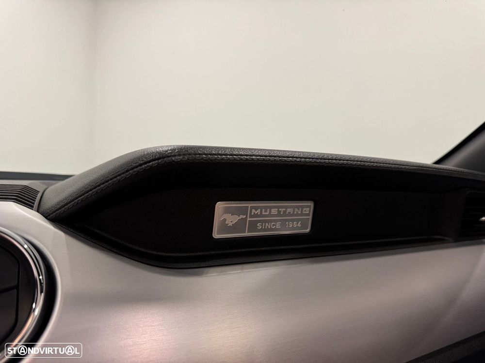 Ford Mustang 2.3i EcoBoost - 44