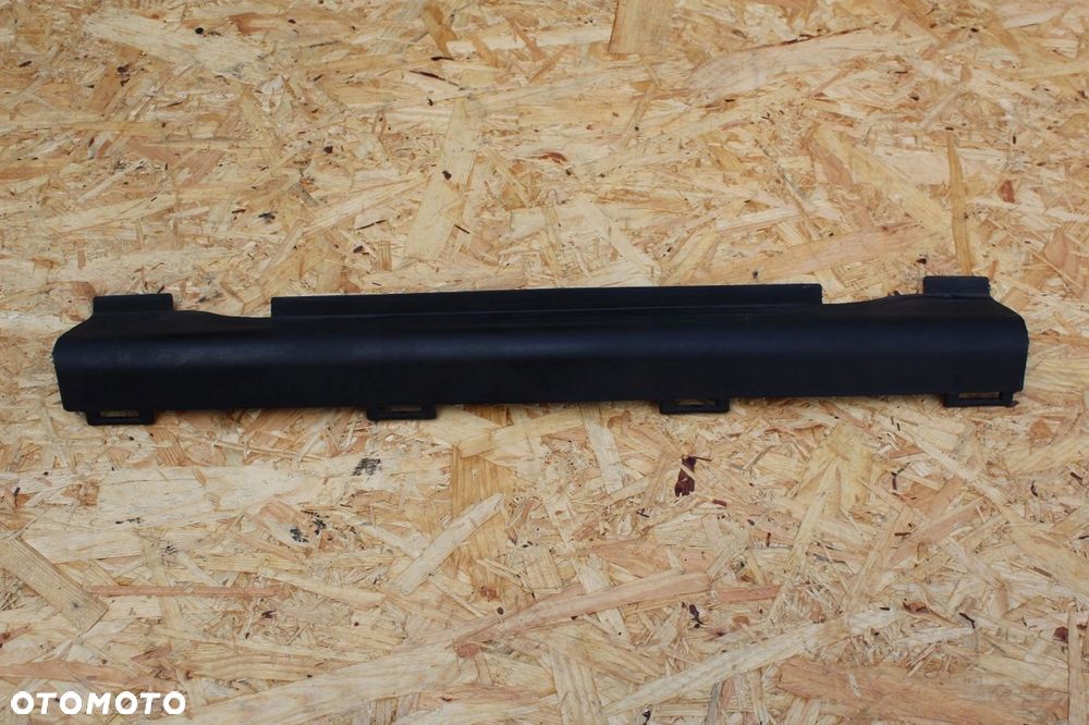 Osłona wiązki pod maską BMW e34 1391743 - 1