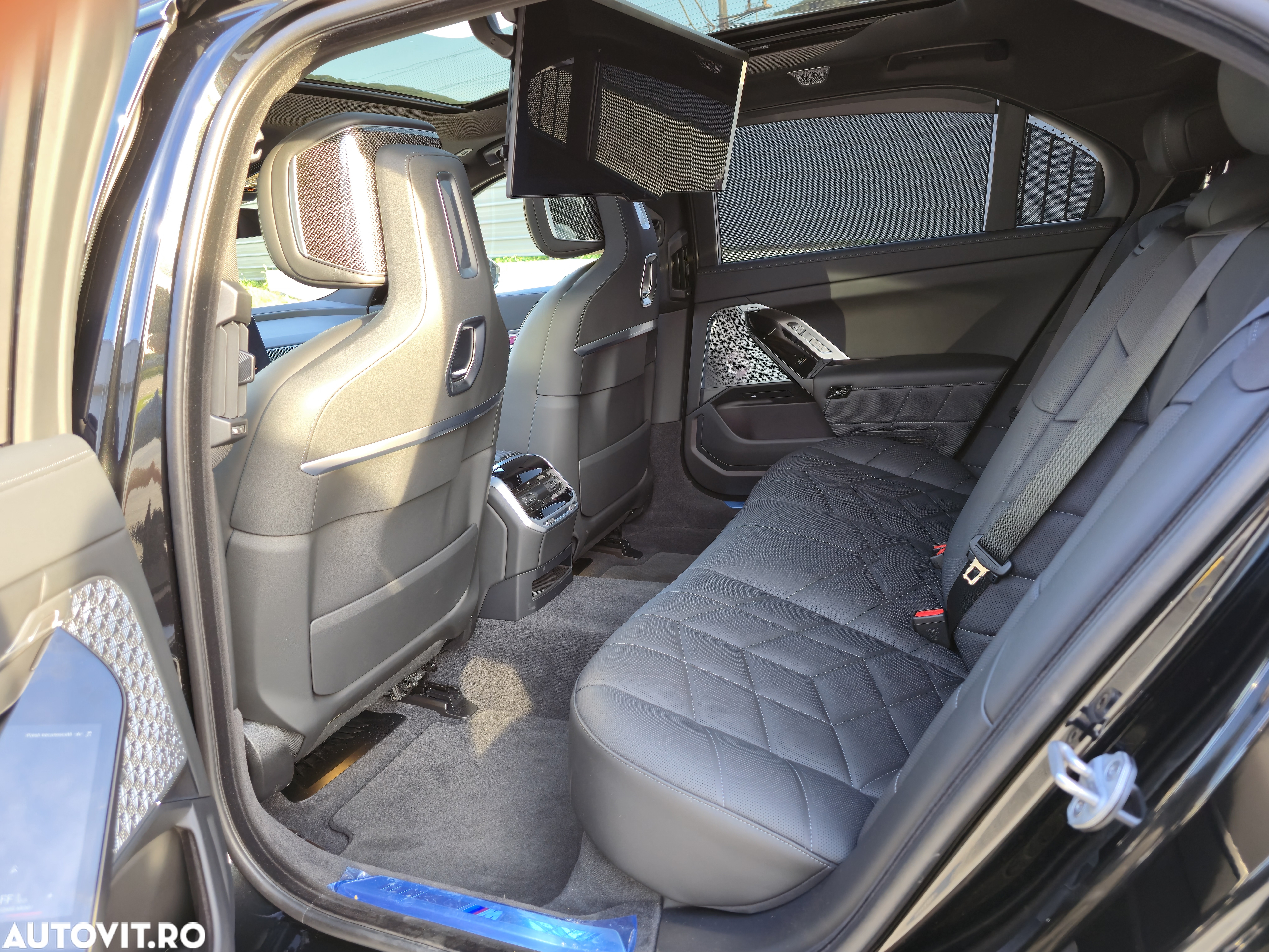 BMW Seria 7 740d xDrive MHEV - 7