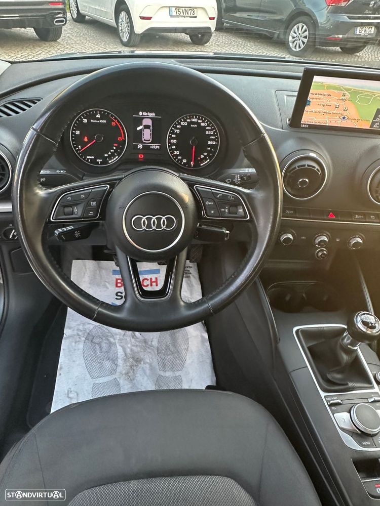 Audi A3 Sportback 1.6 TDI Design - 15