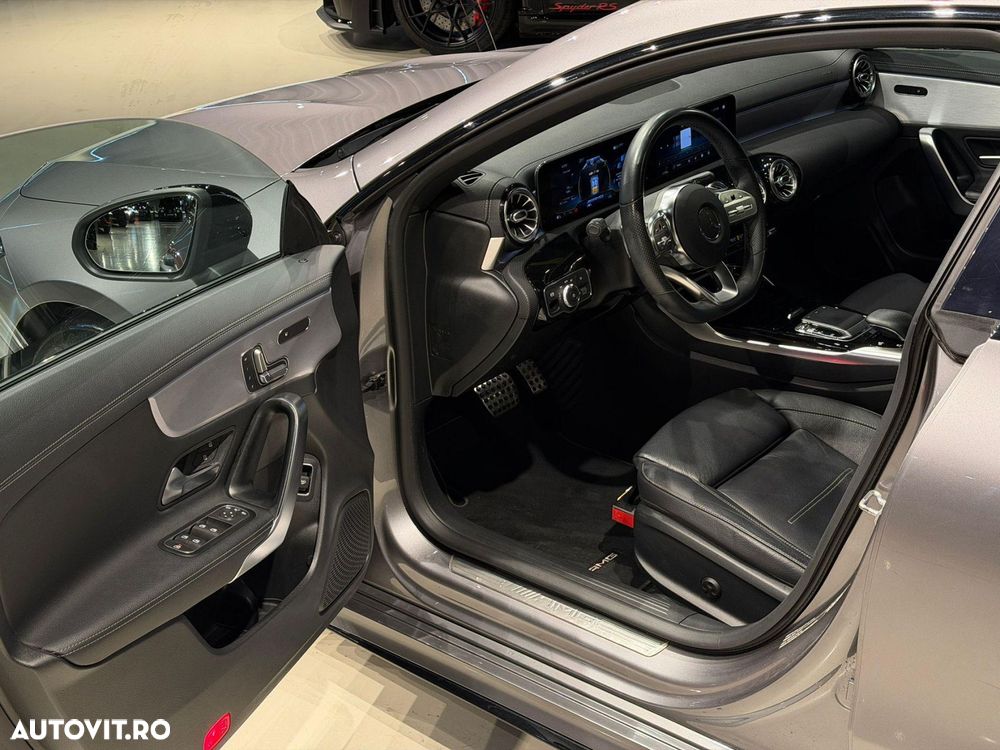 Mercedes-Benz CLA 35 AMG 4MATIC AMG Speedshift 7G-DCT - 24