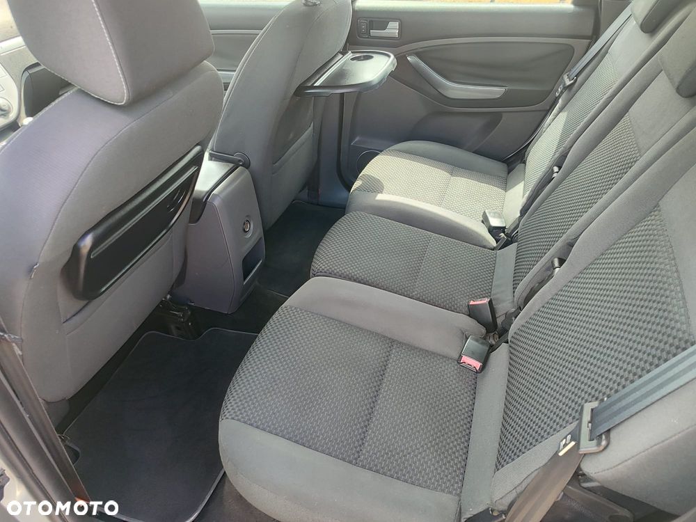 Ford C-MAX - 19