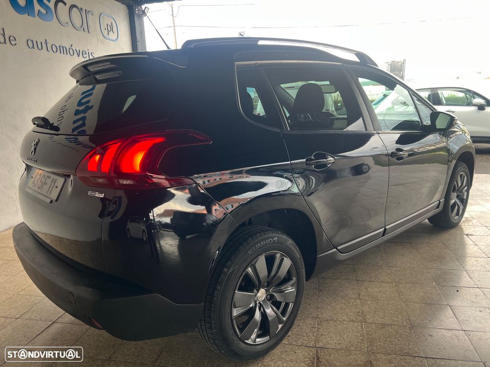 Peugeot 2008 1.2 PureTech Style - 11